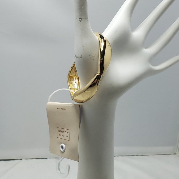 2 for $18 14th & Union Gold vintage Bracelet from Nordstrom Rack (stretch) - Picture 2 of 4